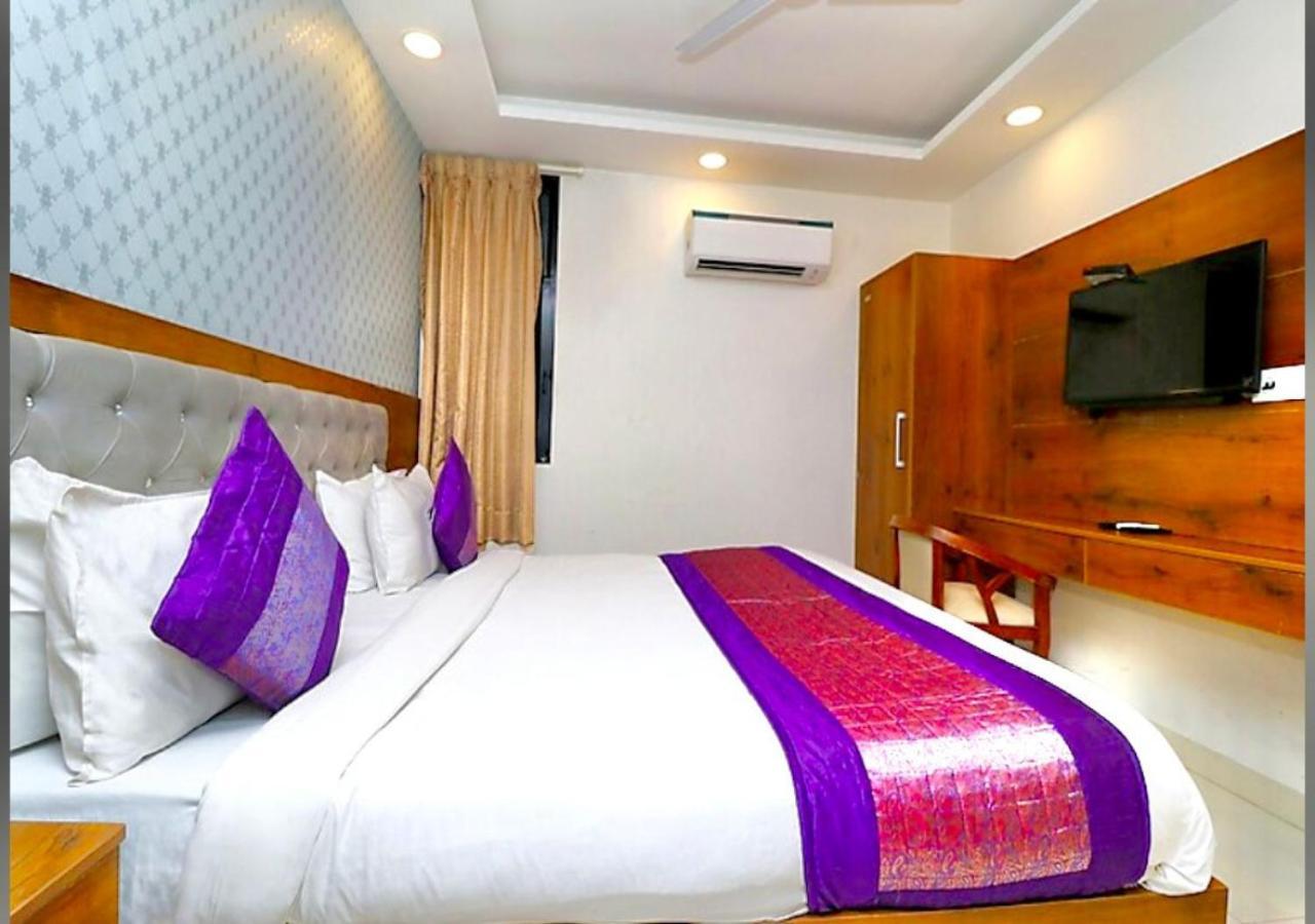 Hotel Galaxy Inn Near Delhi International Airport New Delhi Eksteriør billede