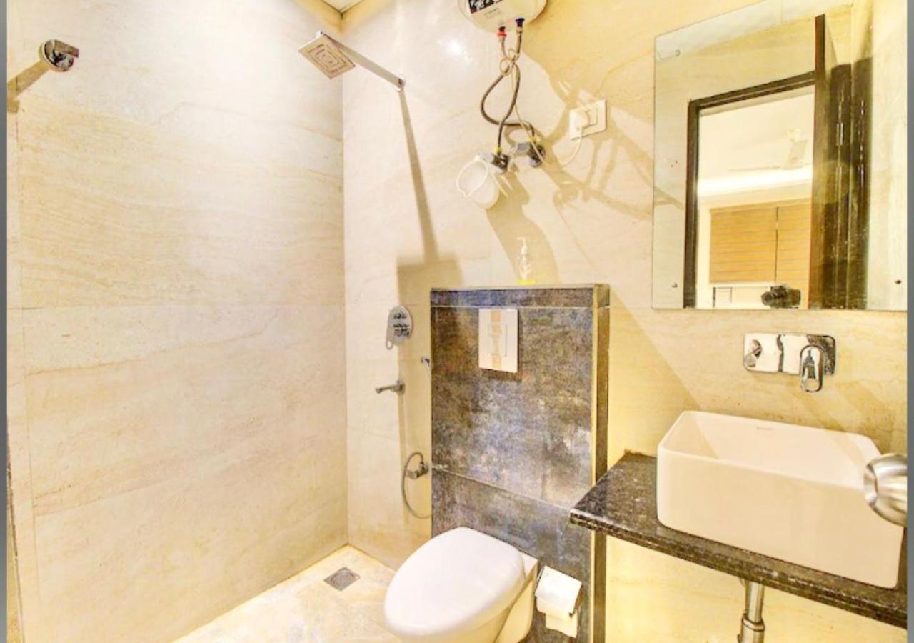 Hotel Galaxy Inn Near Delhi International Airport New Delhi Eksteriør billede